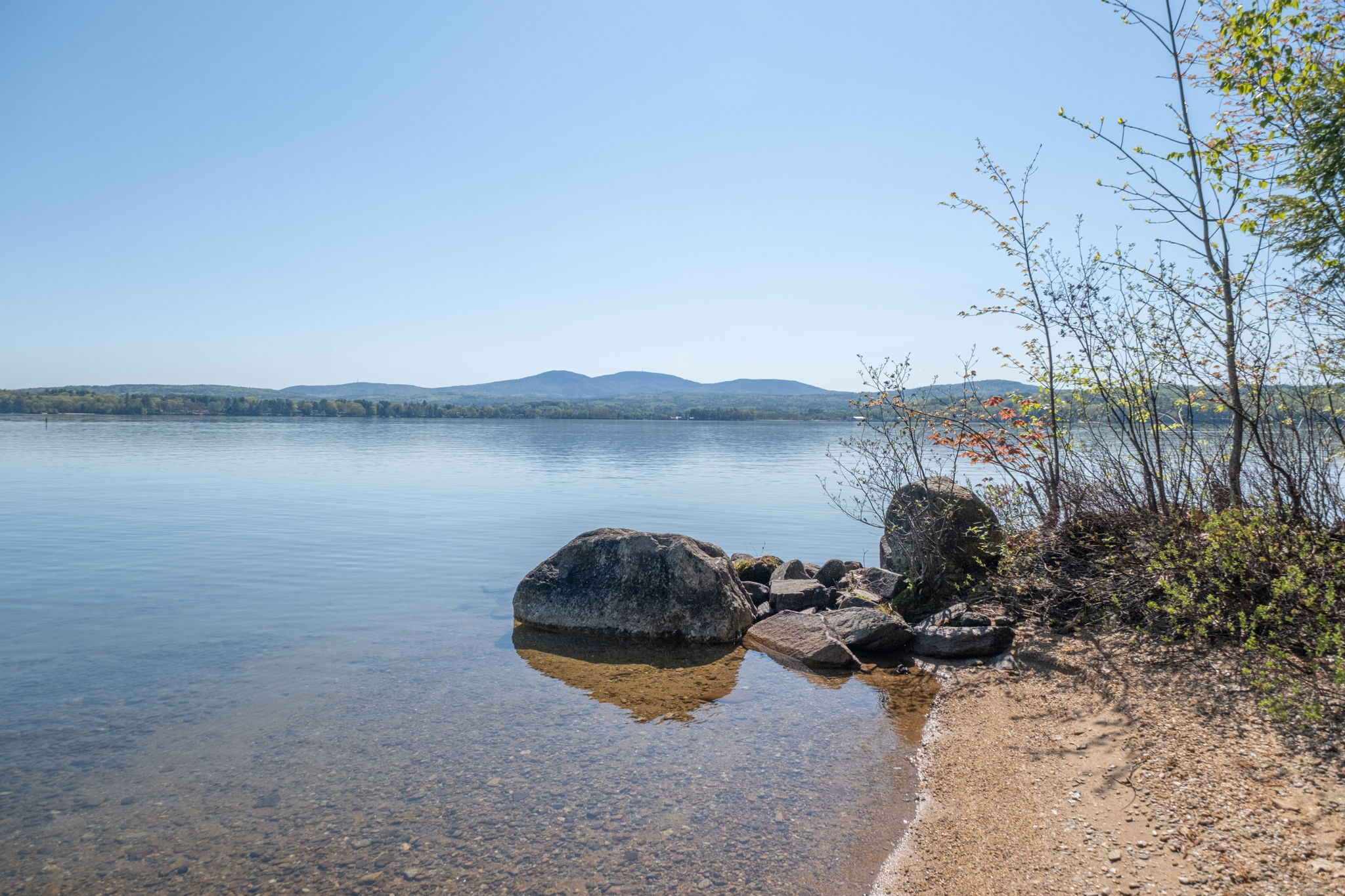white mountains ladnscape